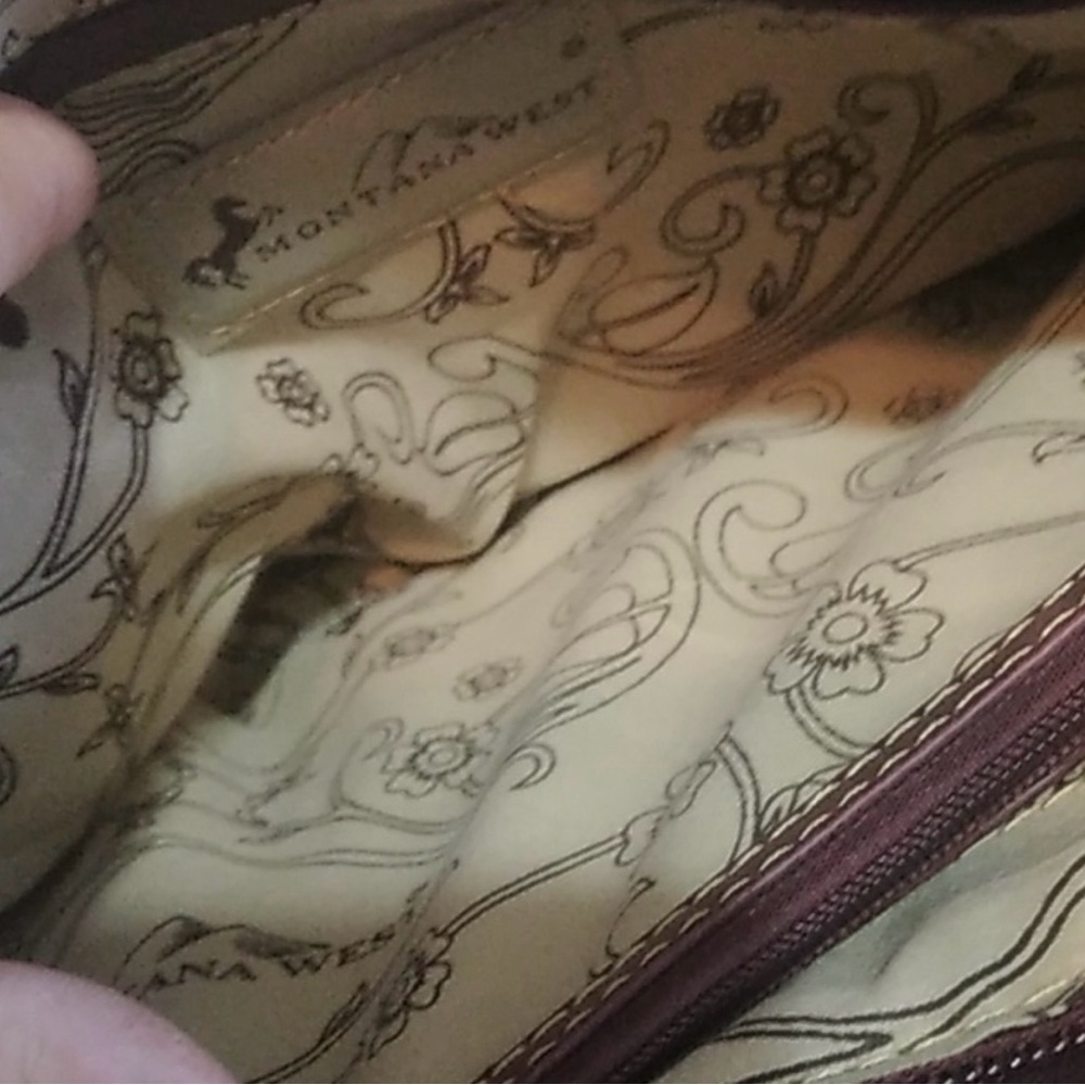 Montana West Purse 👜 - Picture 7 of 8